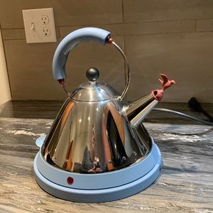 Alessi electric tea kettle MG32, works beautifully